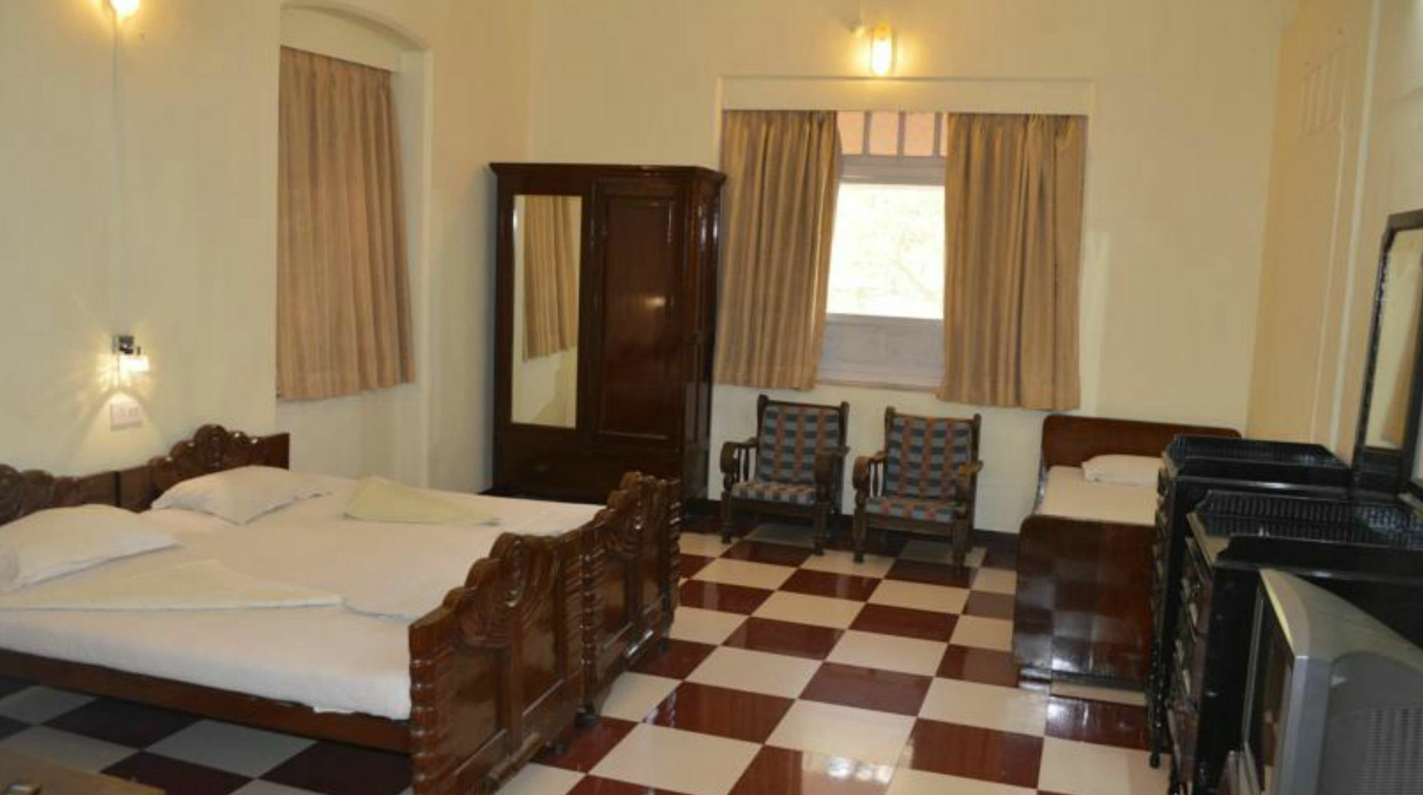 Bentleys Hotel Mumbai Luaran gambar