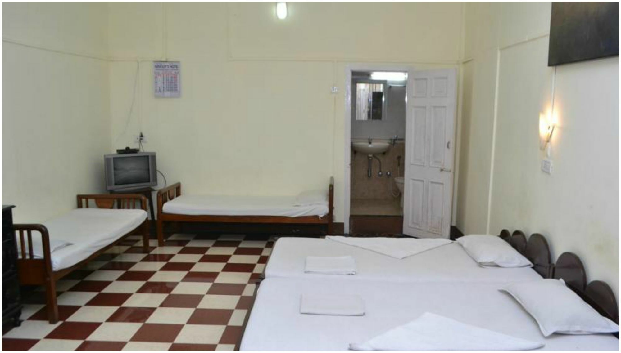 Bentleys Hotel Mumbai Luaran gambar